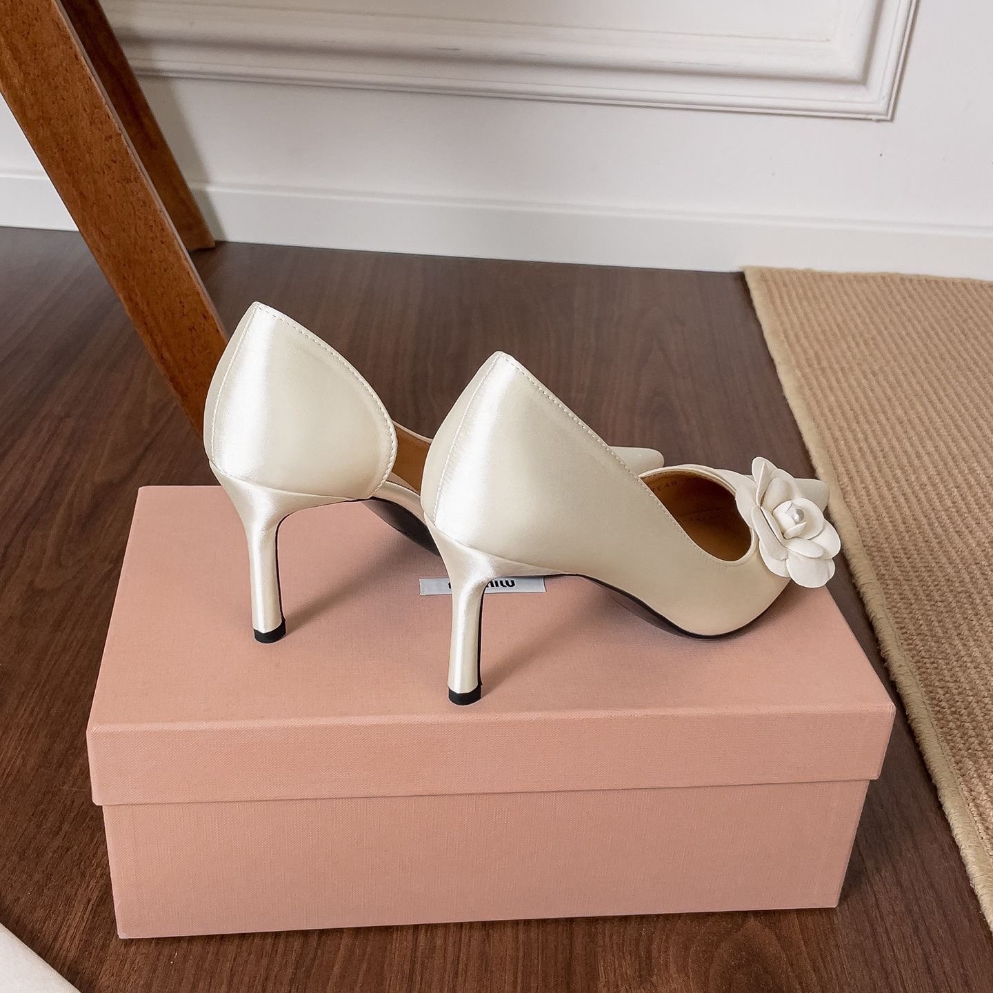 Satijnen spitse stiletto pumps - Women Formal Wear Sale recensie en prijs
